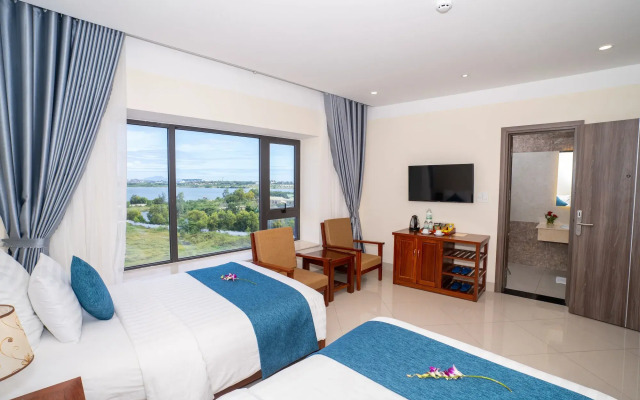 Navy Hotel Cam Ranh