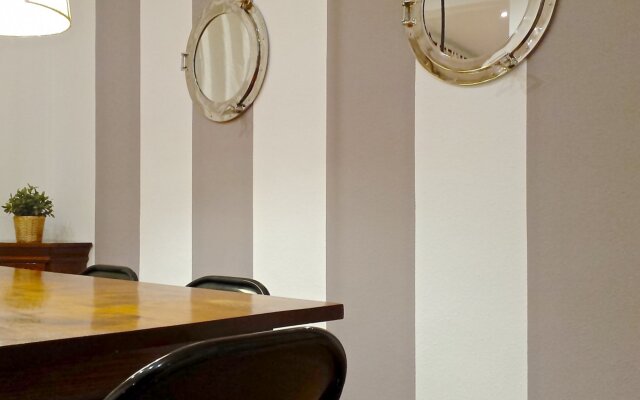 Smart 3BR balconies in historical Gothic - MACCA