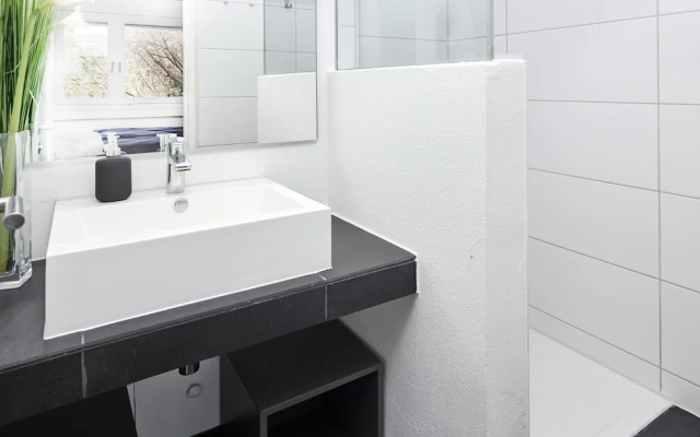 Kliniknahe 2-Zimmer Whg, große Terrasse im Grünen