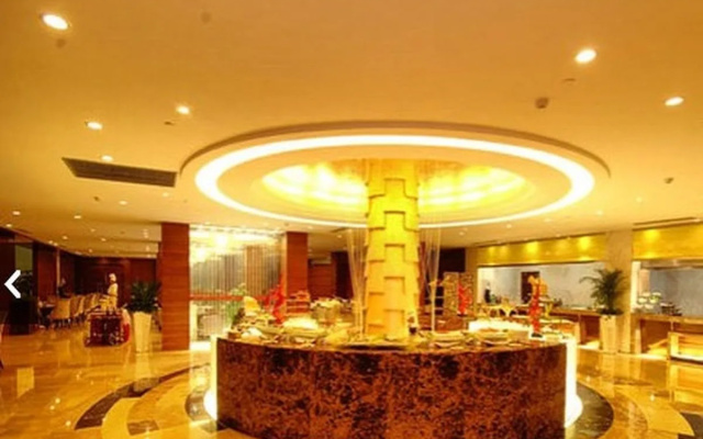 Jin Jiang Royal Palace Hotel - фото 2