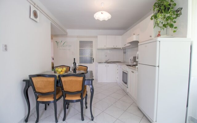 Apartment Mladen