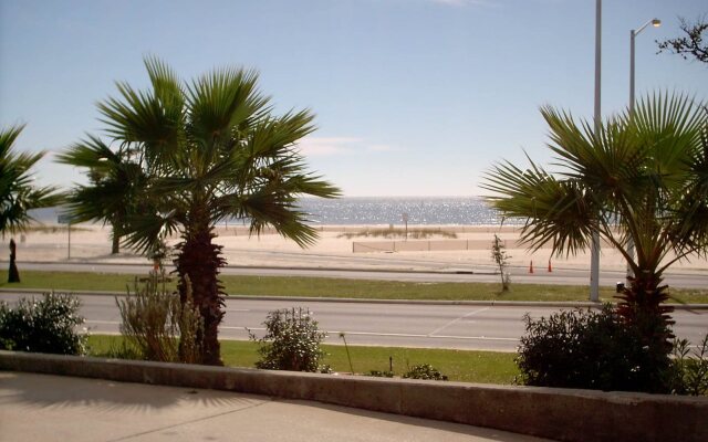 Holiday Inn Express Biloxi - Beach Blvd by IHG