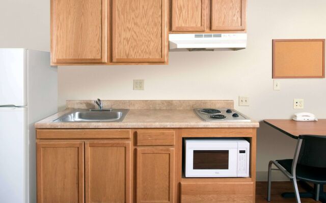 Extended Stay America Select Suites - Wilmington - West