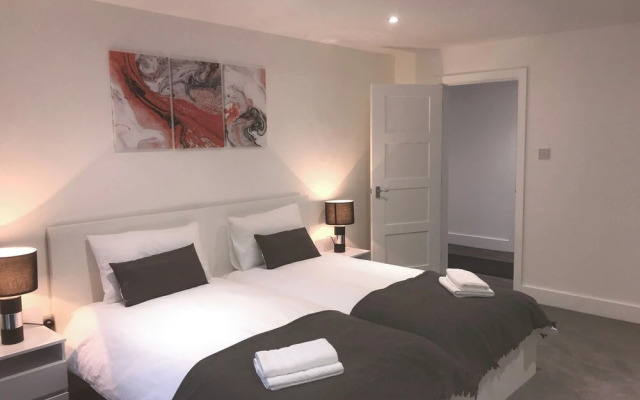 Stunning 3 bed Lodge on Private Estate