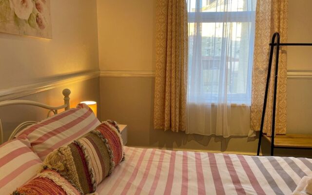 LilyRose Hotel