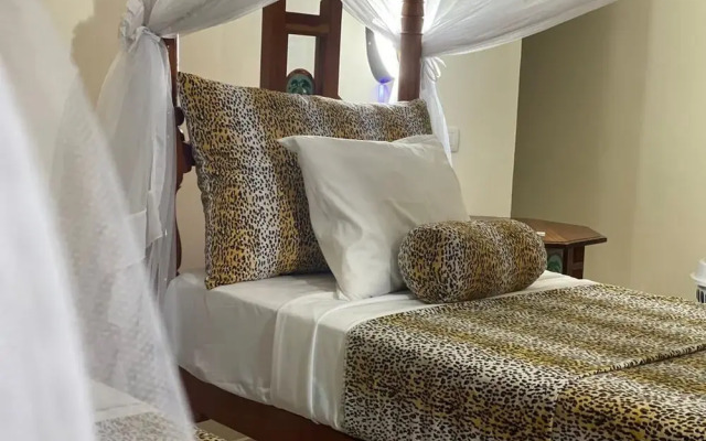 Lux Suites Tembo Court Apartments