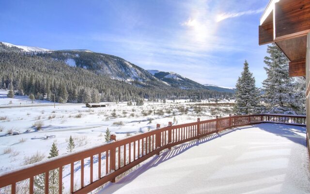 Evans Mountain Lodge