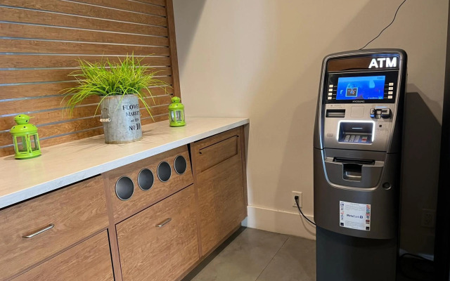 Hotel Room Near Disney 4 People