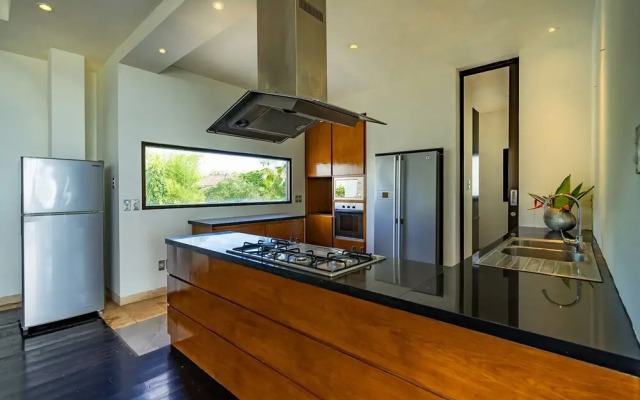 Olivia Estate