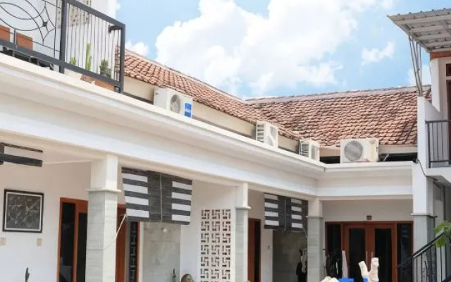 33 Homestay Banyuwangi by Calli Rooms
