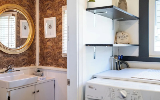 The Downtown Hive by Revelstoke Vacations