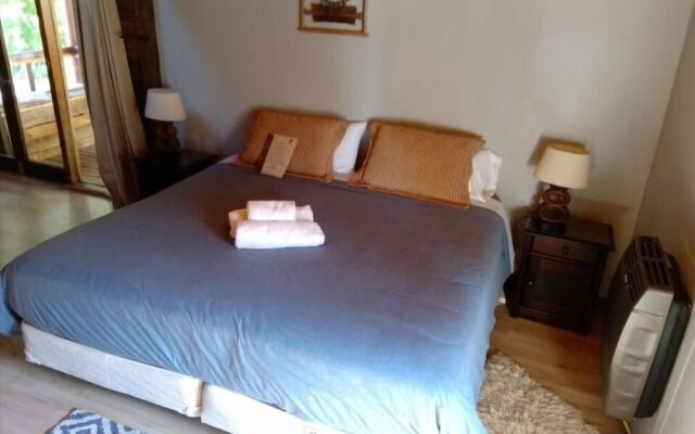 Hostal & Loft El Laurel