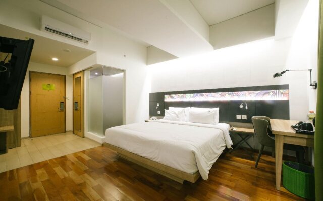 MaxOneHotels at Dharmahusada - Surabaya