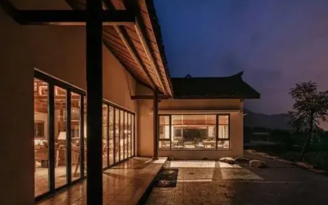 Emeishan Gaoqiao Li  Hentique Pinecone Hotel