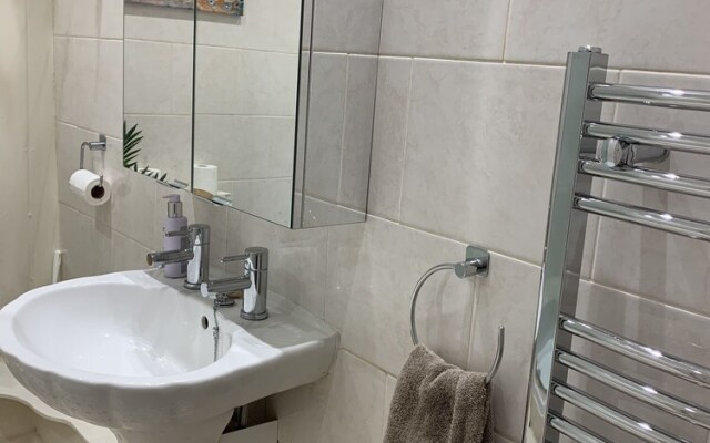 Charming 1-bed Apartment in Ventnor