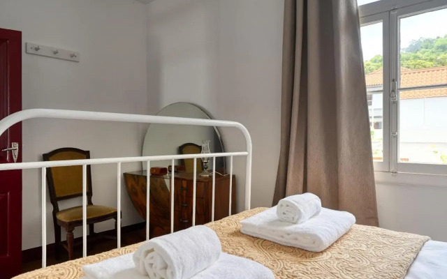 Os Ferreirinhos a Home in Madeira