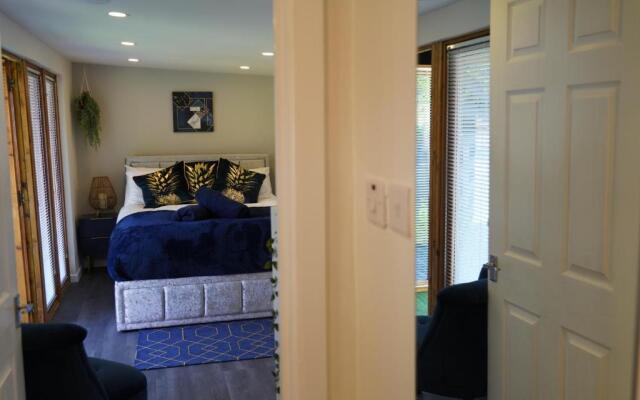 Tiny Home - 1 Bed Luxury Apt