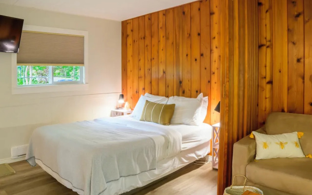 Barefoot Villas Room 4 Cedar