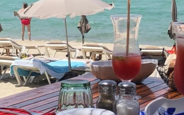 Calvi, Maison de charme, Jardin, plage 150 mètres.