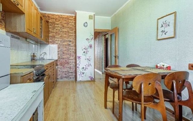 There is an apartment on Lebedyanskaya street