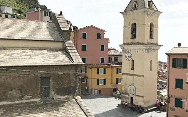 Pearl Gray House (in Manarola 5terre)