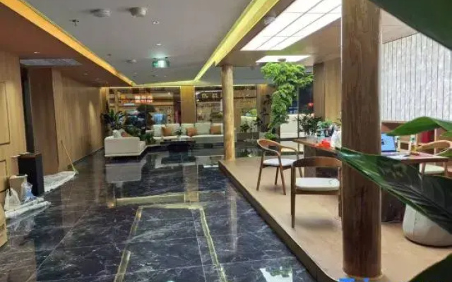 New Bolangsha Hotel (dl Fat Donglai Branch)