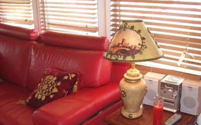 Villa Sinclair Beach Suites and Spa