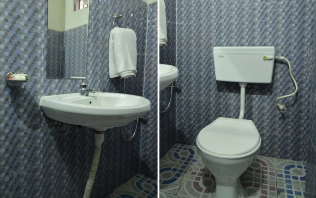 OYO 30386 Hotel Gloria Inn