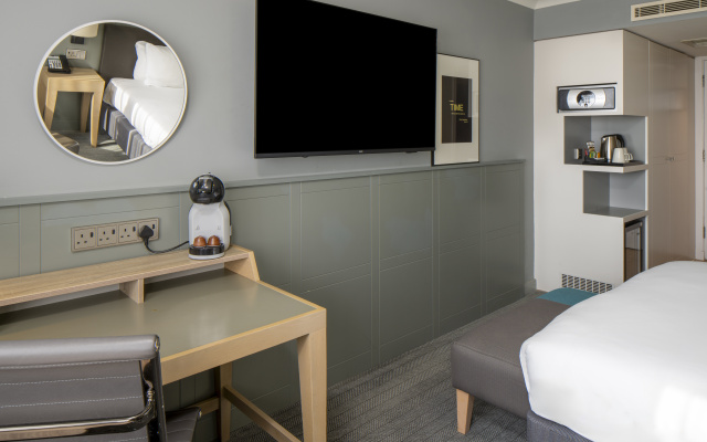 Holiday Inn Edinburgh Zoo by IHG - Image 3