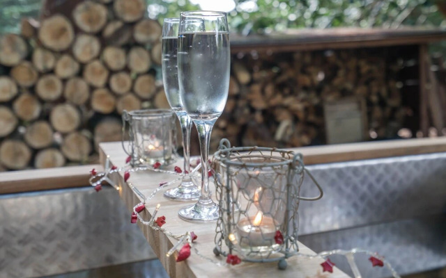 Tranquil Cabin Retreat in Carluke