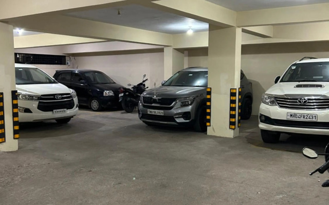 Home to explore Food, History & Shopping