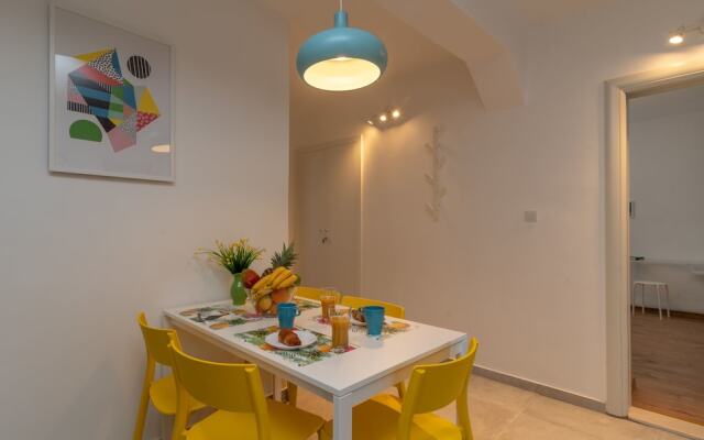 House Polus