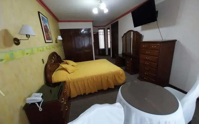 Paola Hostal