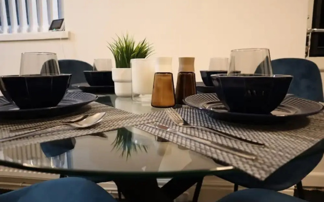 Stylish Urban Escape Near Nec, Airport, Hs2