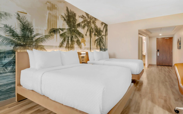 Cambria Hotel Tampa-Brandon