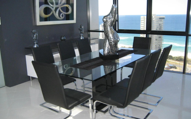 Aria Apartments