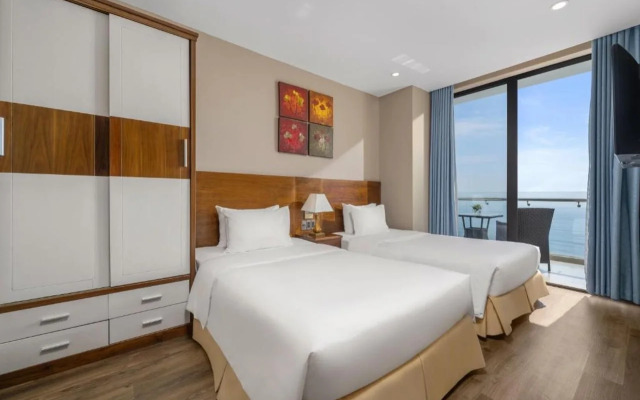 Yarra Ocean Suites Danang