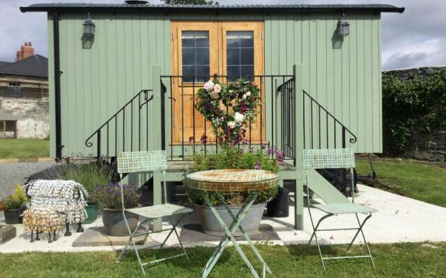 Storws Y Gorlan Shepherd's Hut