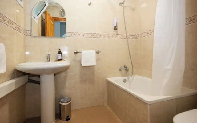 Naim Guest House Nerja