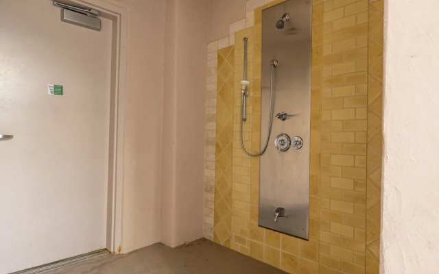 28 San Miguel 1 Bedroom Condo by Redawning