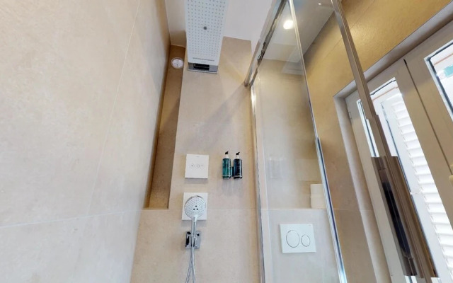 Luxury Apartment Fortuna 2 ****