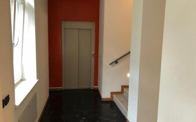 White Residence Apartment