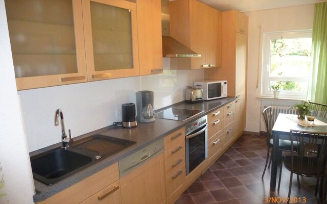 Cozy Apartment in Niederehe Eifel near Forest