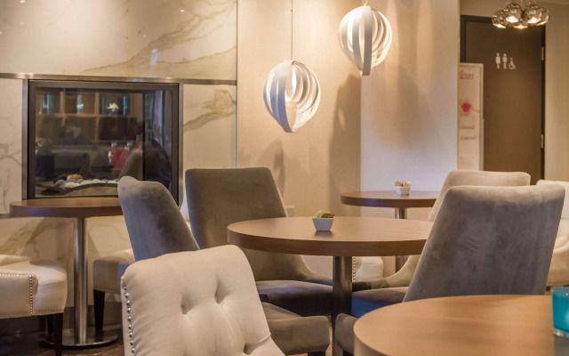 Les Suites Victoria, an Ascend Collection Hotel