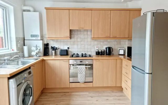 Spacious Family Home In Glasgow