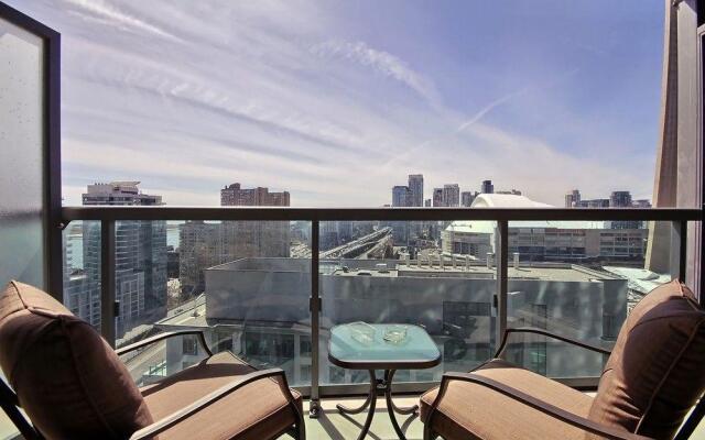 QuickStay - Luxury Condo (CN Tower View)