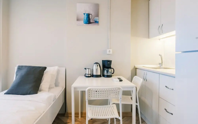 Studio With a Sea View Balcony in Bakirkoy