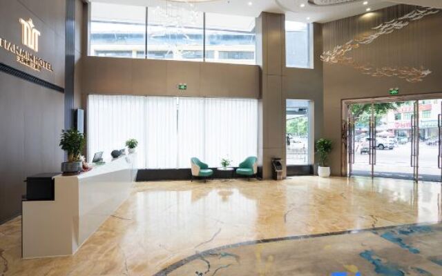 Tianzhu Holiday Hotel (Guangzhou North Railway Station Huadu Square)