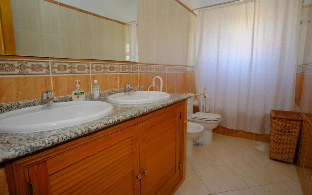 Apartamento T2 em condomínio fechado.