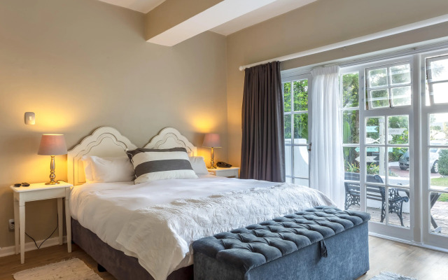 Whale Rock Luxury Lodge